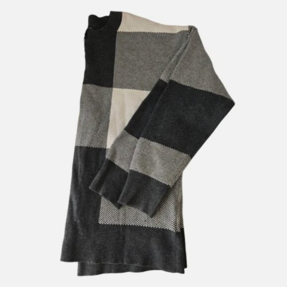 Tahari Gray & White/Black Checkered Plaid Sweater Size L Crew Neck, Soft Thick. - Picture 3 of 9